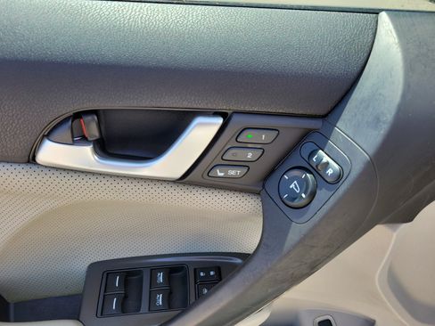 Used 2012 Acura TSX w/ Technology Package image 24