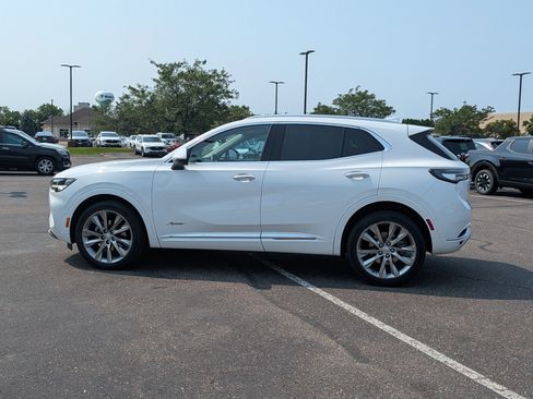 Used 2022 Buick Envision Avenir w/ Technology Package II AWD/4WD image 4