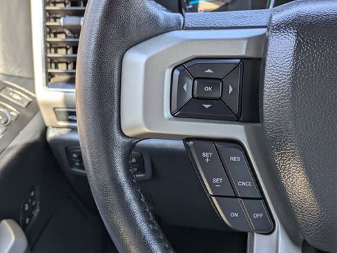 Used 2022 Ford F250 Lariat w/ Black Appearance Package image 27