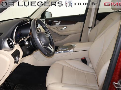 Used 2022 Mercedes-Benz GLC 300 4MATIC image 9