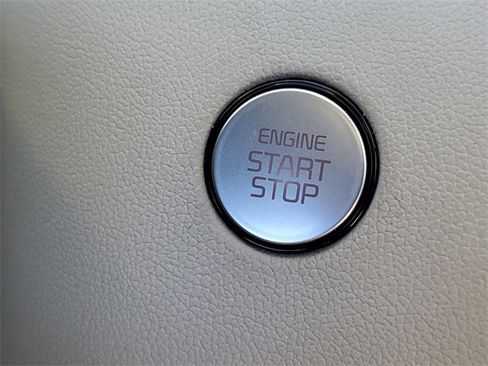 Certified 2023 Kia Sorento SX image 28