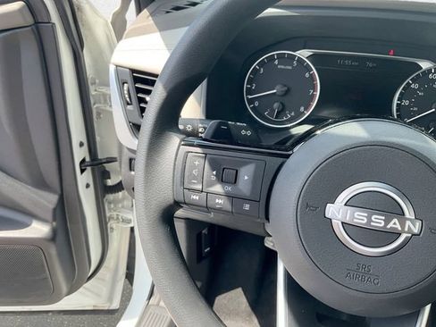 Used 2023 Nissan Rogue SV AWD/4WD image 19