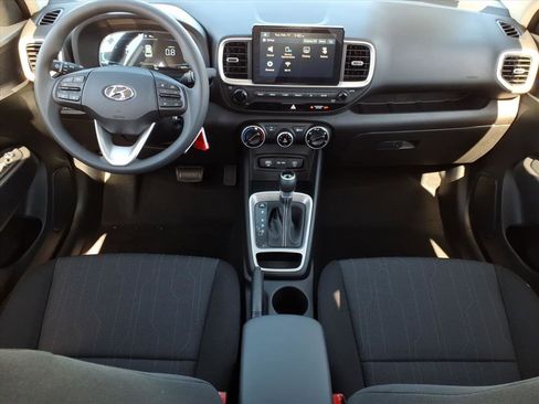 New 2026 Hyundai Venue SE image 8