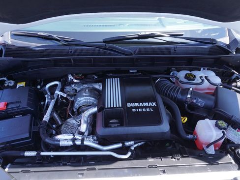 Certified 2025 GMC Sierra 1500 SLT w/ SLT Premium Package image 7