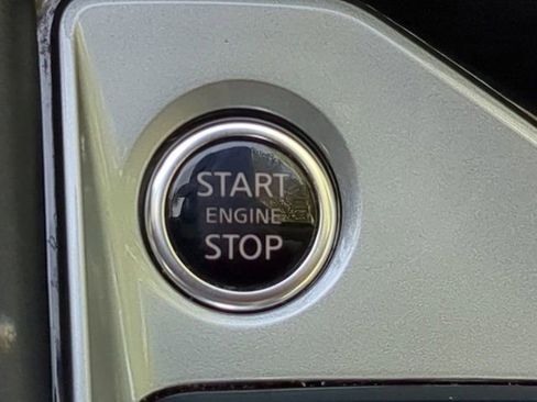 Used 2024 Nissan Altima 2.5 SR FWD image 24