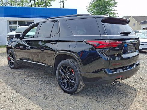Certified 2023 Chevrolet Traverse Premier w/ Redline Edition AWD/4WD image 4
