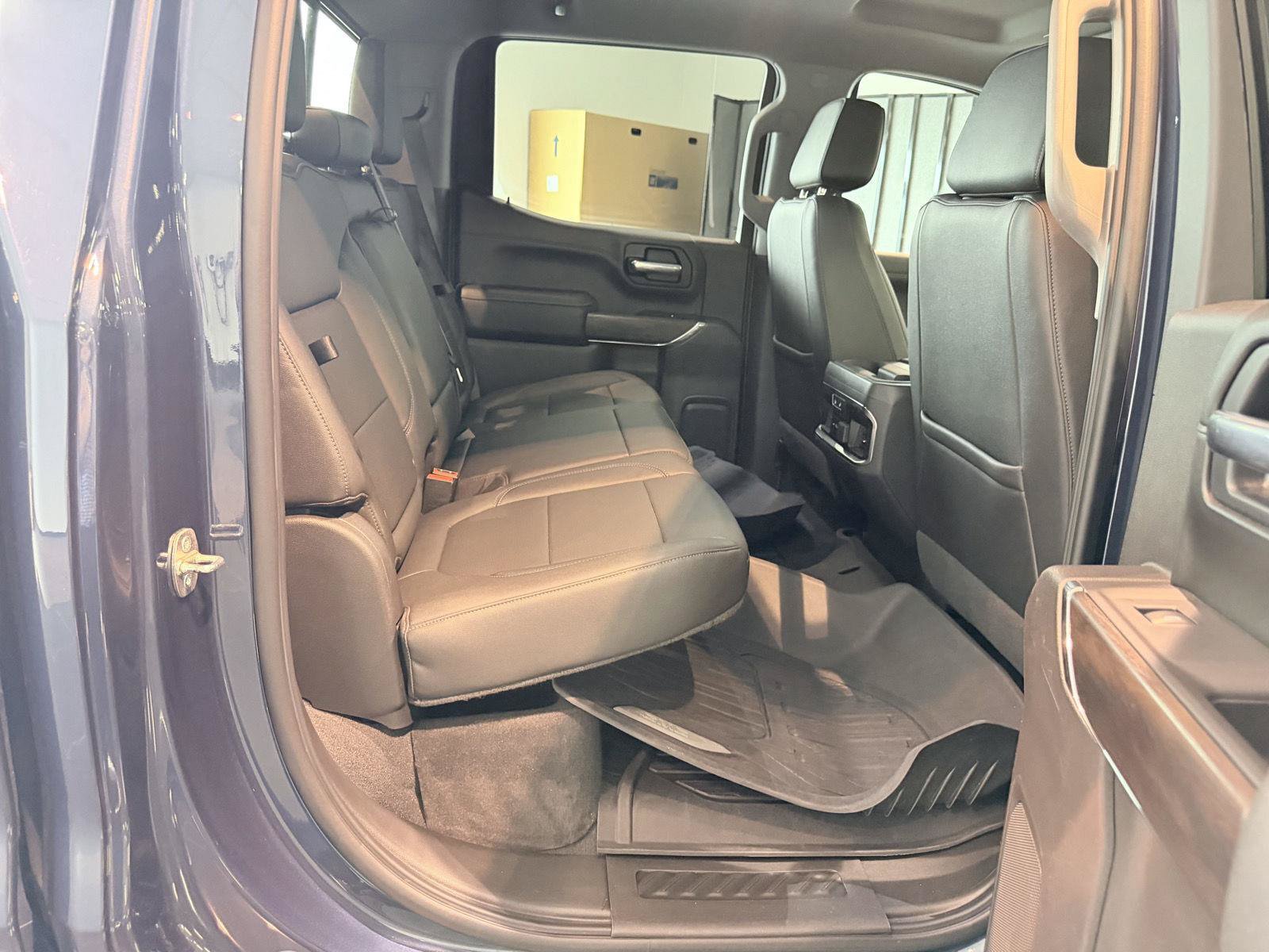 Used 2021 GMC Sierra 1500 SLT w/ SLT Premium Package AWD/4WD image 24