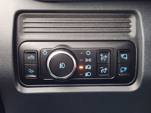 Certified 2025 Ford F250 Platinum w/ Tremor Off-Road Package image 27