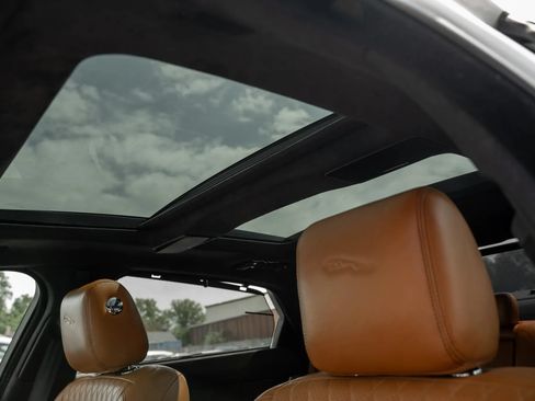 Used 2017 Jaguar XJ L Portfolio AWD/4WD image 24