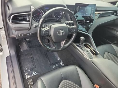 Used 2024 Toyota Camry SE FWD image 14
