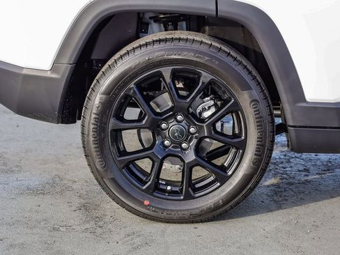 New 2026 Jeep Compass Latitude image 12