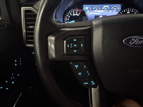 Used 2021 Ford Expedition Limited image 28