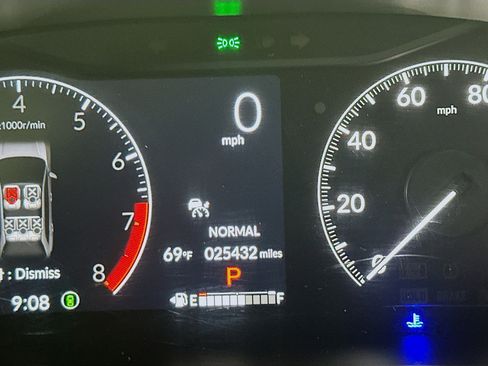 Used 2025 Honda HR-V Sport image 19