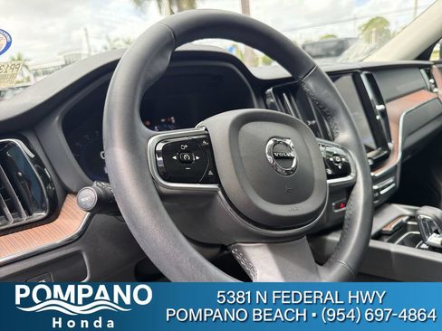 Used 2023 Volvo XC60 B5 Plus w/ Climate Package AWD/4WD image 27