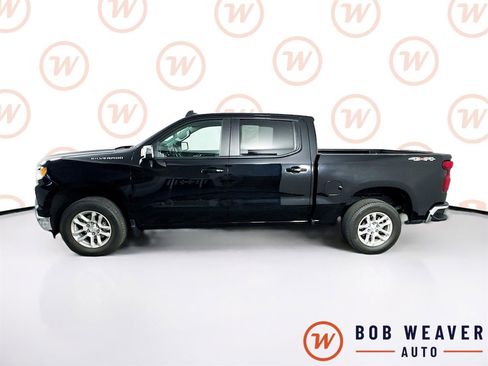 Used 2022 Chevrolet Silverado 1500 LT AWD/4WD image 4