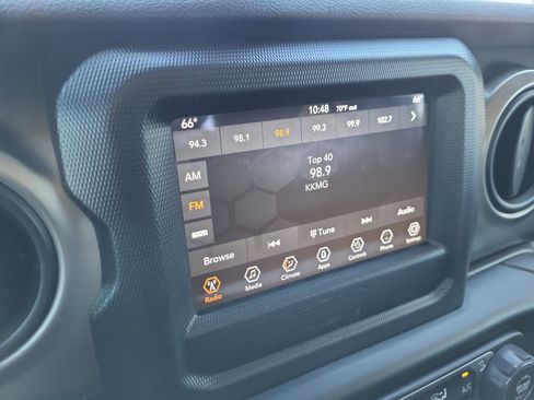 Used 2020 Jeep Gladiator Sport w/ Quick Order Package 24S image 21