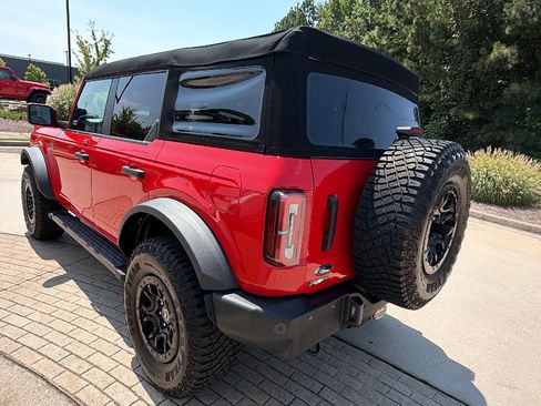 Used 2023 Ford Bronco Wildtrak AWD/4WD image 10