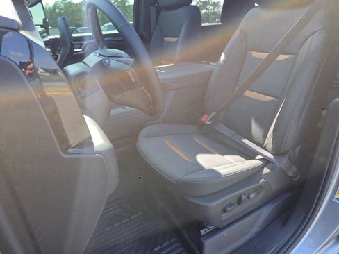 New 2026 GMC Sierra 2500 AT4 w/ AT4 Premium Plus Package AWD/4WD image 28