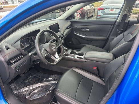 Used 2024 Nissan Sentra SR w/ SR Premium Package image 15