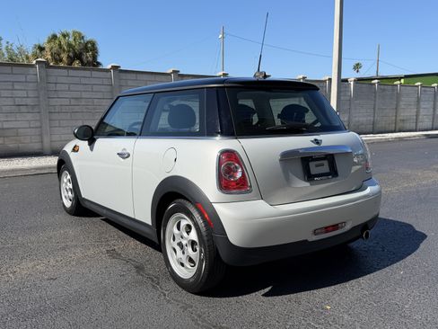 Used 2013 MINI Cooper Hardtop FWD image 3
