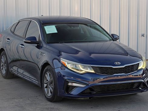 Used 2020 Kia Optima LX image 43