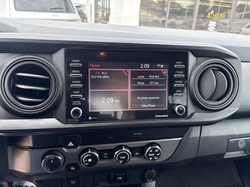 Used 2020 Toyota Tacoma SR AWD/4WD image 20