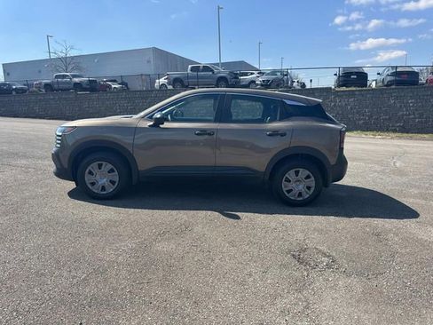 Certified 2025 Nissan Kicks S image 8