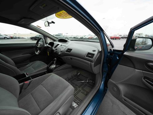Used 2010 Honda Civic DX-VP image 26