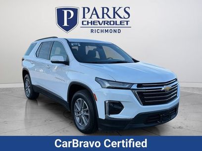 Used 2023 Chevrolet Traverse LT