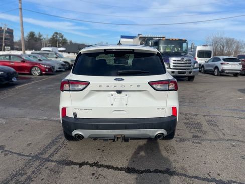Used 2022 Ford Escape Titanium w/ Class II Trailer Tow Package image 4