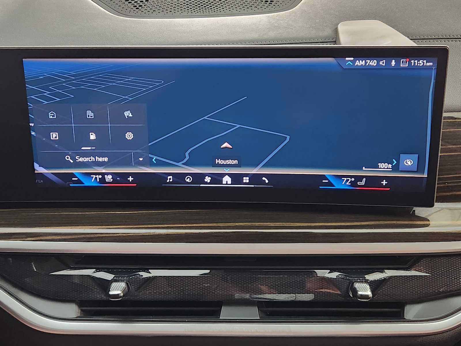 Used 2026 BMW X7 xDrive40i AWD/4WD image 17