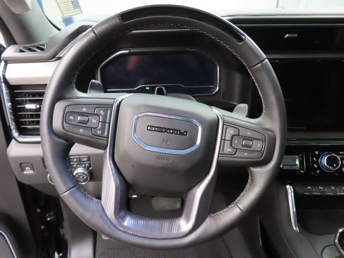 Used 2025 GMC Sierra 1500 Denali AWD/4WD image 48