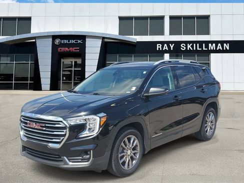 Used 2024 GMC Terrain SLT FWD image 3