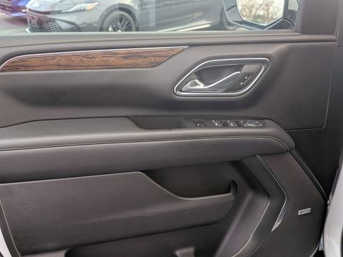 Used 2024 Chevrolet Tahoe Premier image 14