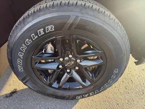 Used 2021 Chevrolet Silverado 1500 LT Trail Boss w/ LT Trail Boss Premium Package AWD/4WD image 9
