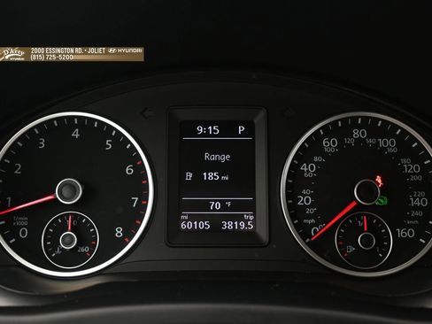 Used 2017 Volkswagen Tiguan Limited w/ Alloy Wheels Package FWD image 9