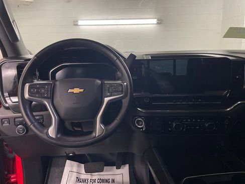 Used 2025 Chevrolet Silverado 2500 LT w/ Leather Package image 9