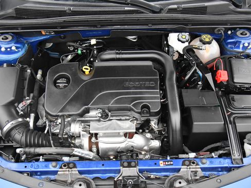 Used 2023 Chevrolet Malibu LT image 40