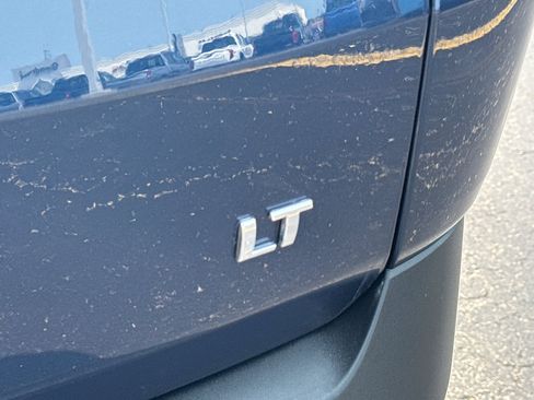 Certified 2023 Chevrolet Traverse LT w/ LT Premium Package AWD/4WD image 9