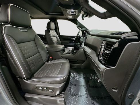 Used 2024 GMC Sierra 1500 AT4X image 30