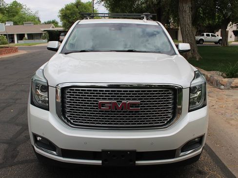 Used 2017 GMC Yukon Denali w/ Open Road Package image 4