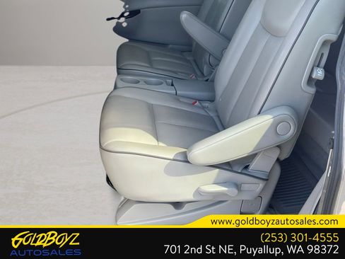 Used 2011 Nissan Quest LE image 24