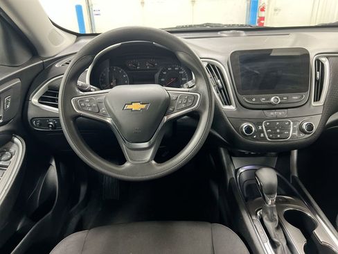 Used 2024 Chevrolet Malibu LT FWD image 11