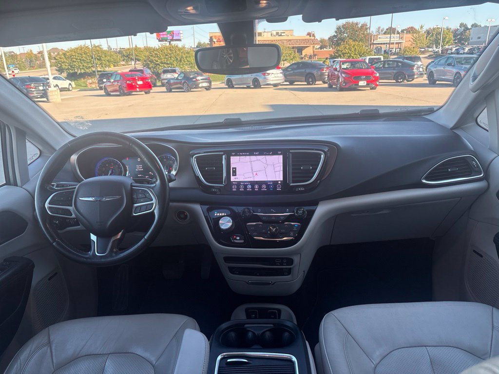 Used 2019 Chrysler Pacifica Touring-L Plus FWD image 36