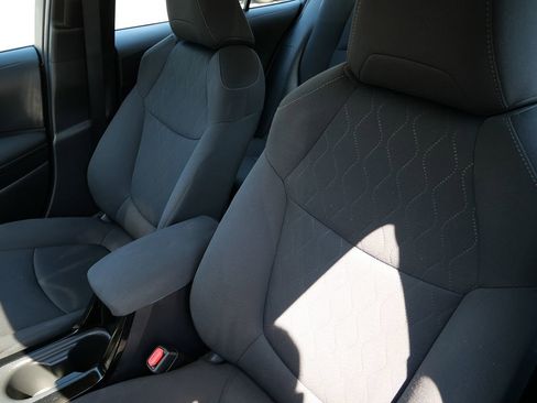 Used 2022 Toyota Corolla LE FWD image 11