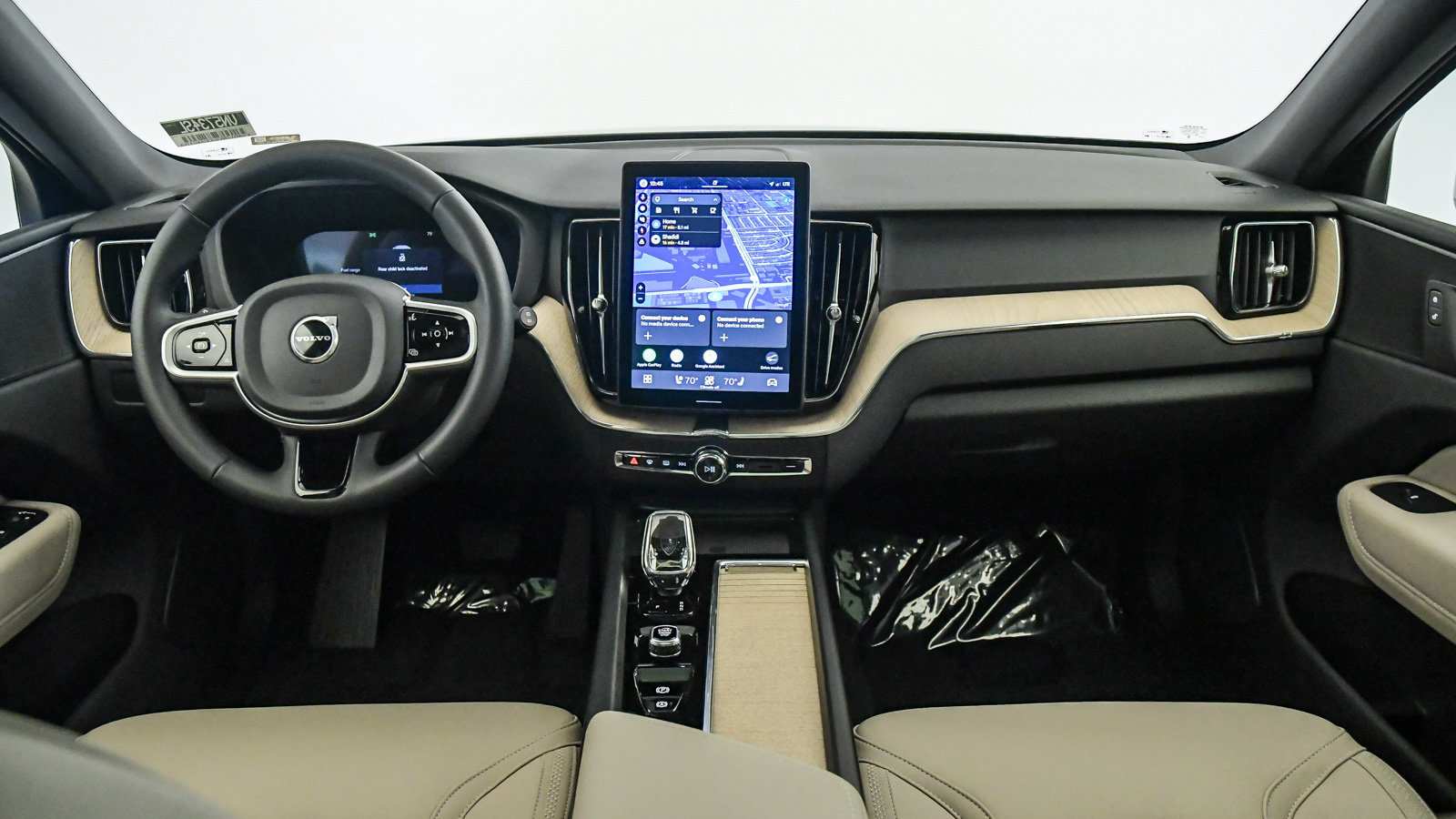 Certified 2026 Volvo XC60 B5 Plus w/ Protection Package Premier AWD/4WD image 15