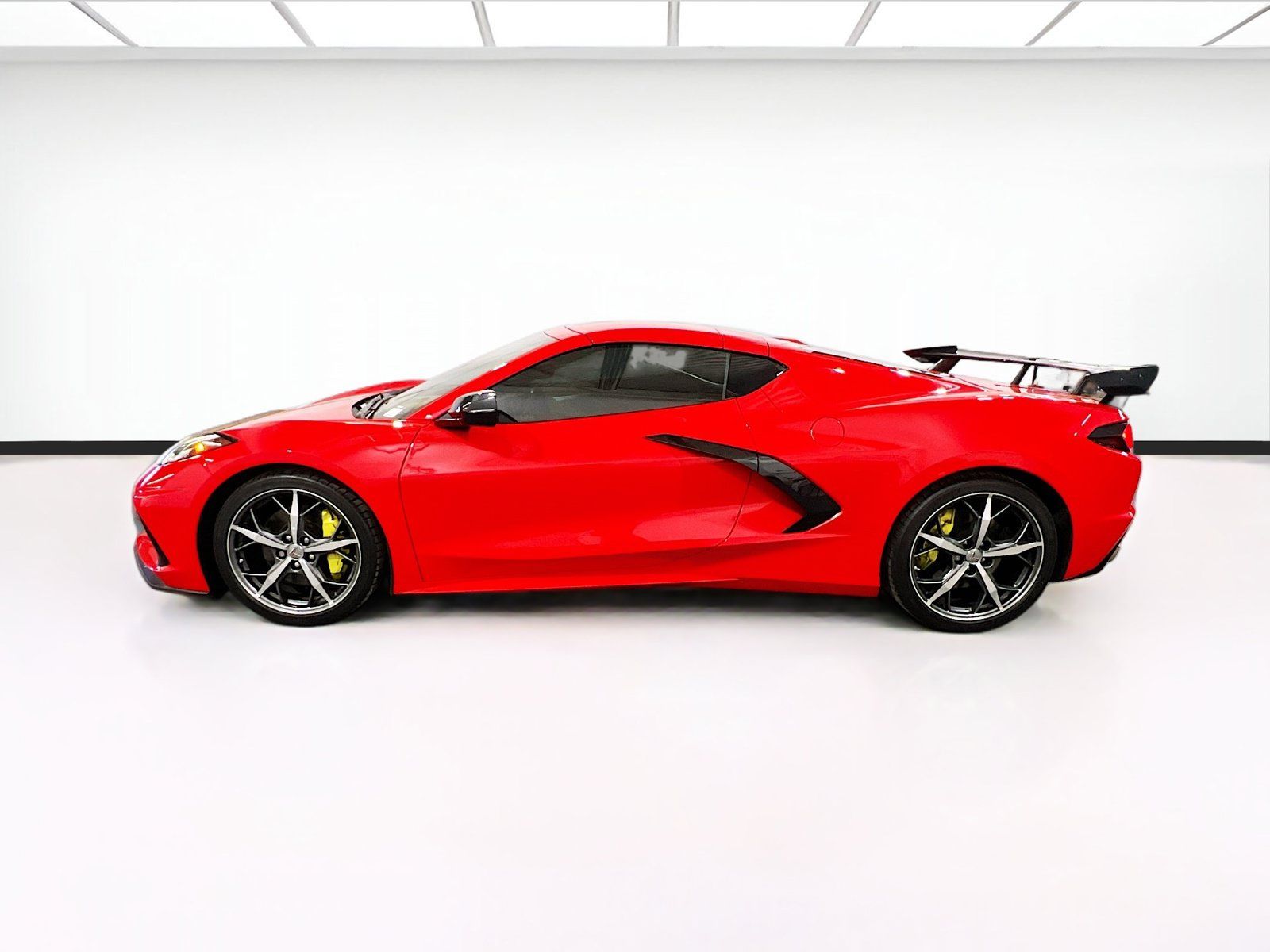 Used 2021 Chevrolet Corvette Stingray Premium Cpe w/ Z51 Performance Package RWD image 21