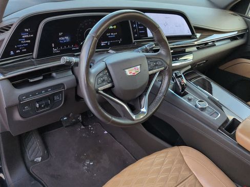 Used 2022 Cadillac Escalade Sport image 2