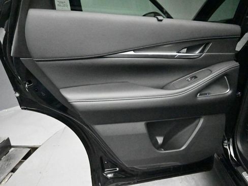 Certified 2025 INFINITI QX60 Luxe image 23