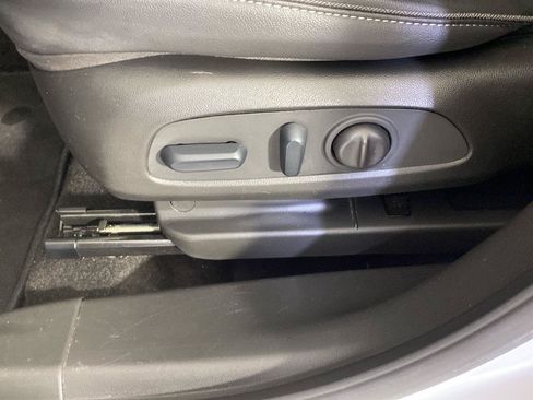 Used 2023 Buick Encore GX Preferred w/ Cold Weather Comfort Package FWD image 21